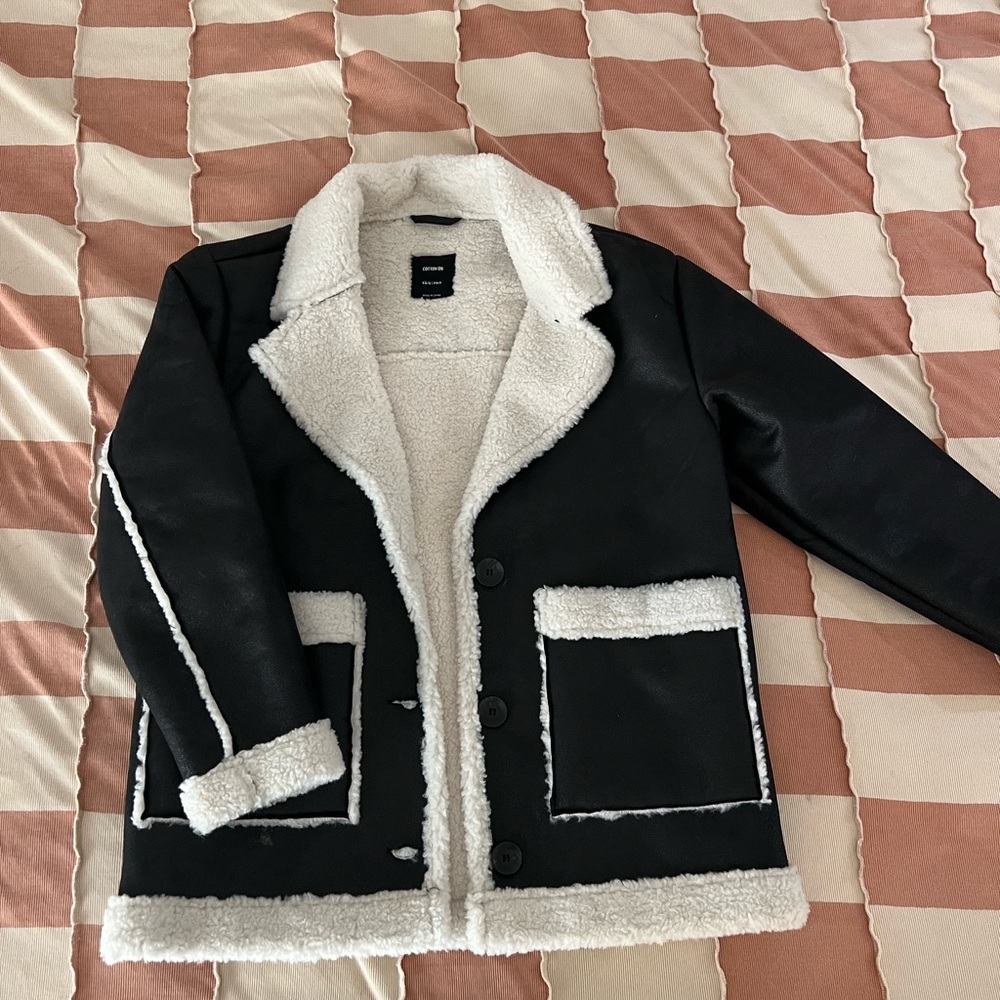 Cotton on Sherpa suede coat. Black. XS/S. Worn once. Like new